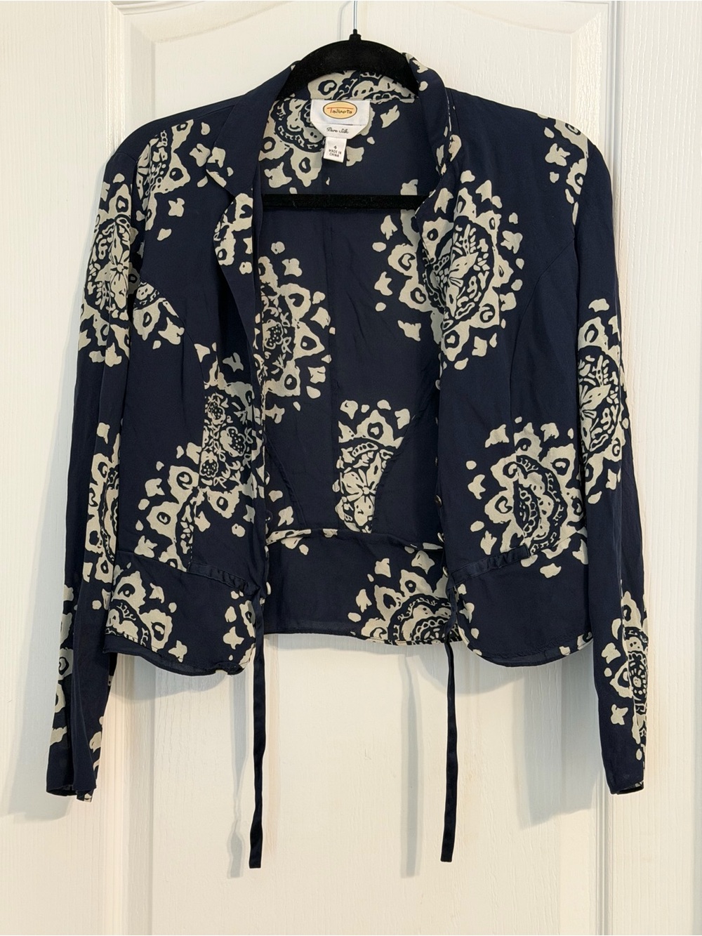 Vintage Talbots Pure Silk Navy Patterned Button Up Blouse Sz 4